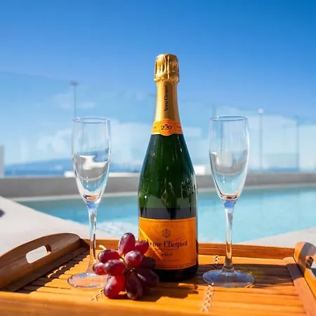 Luxury La Mia With Heated Pool