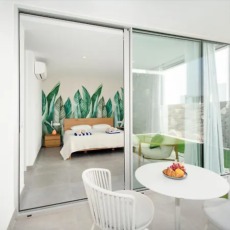 Luxury La Mia With Heated Pool 칼라오살바헤