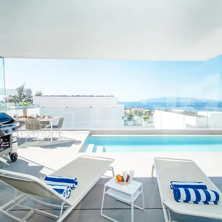 Luxury La Mia With Heated Pool *