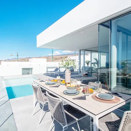 Luxury La Mia With Heated Pool *