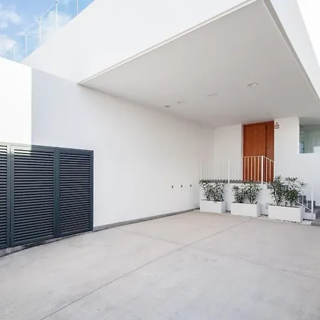 Luxury La Mia With Heated Pool ヴィラ *