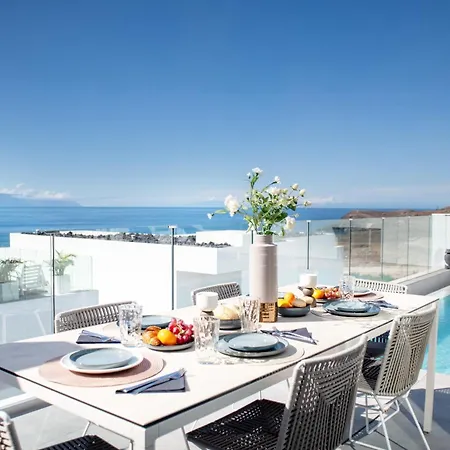 Luxury La Mia With Heated Pool ヴィラ *