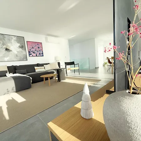 Luxury La Mia With Heated Pool *