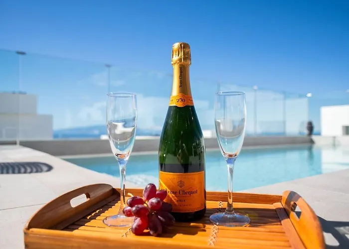 Luxury La Mia With Heated Pool